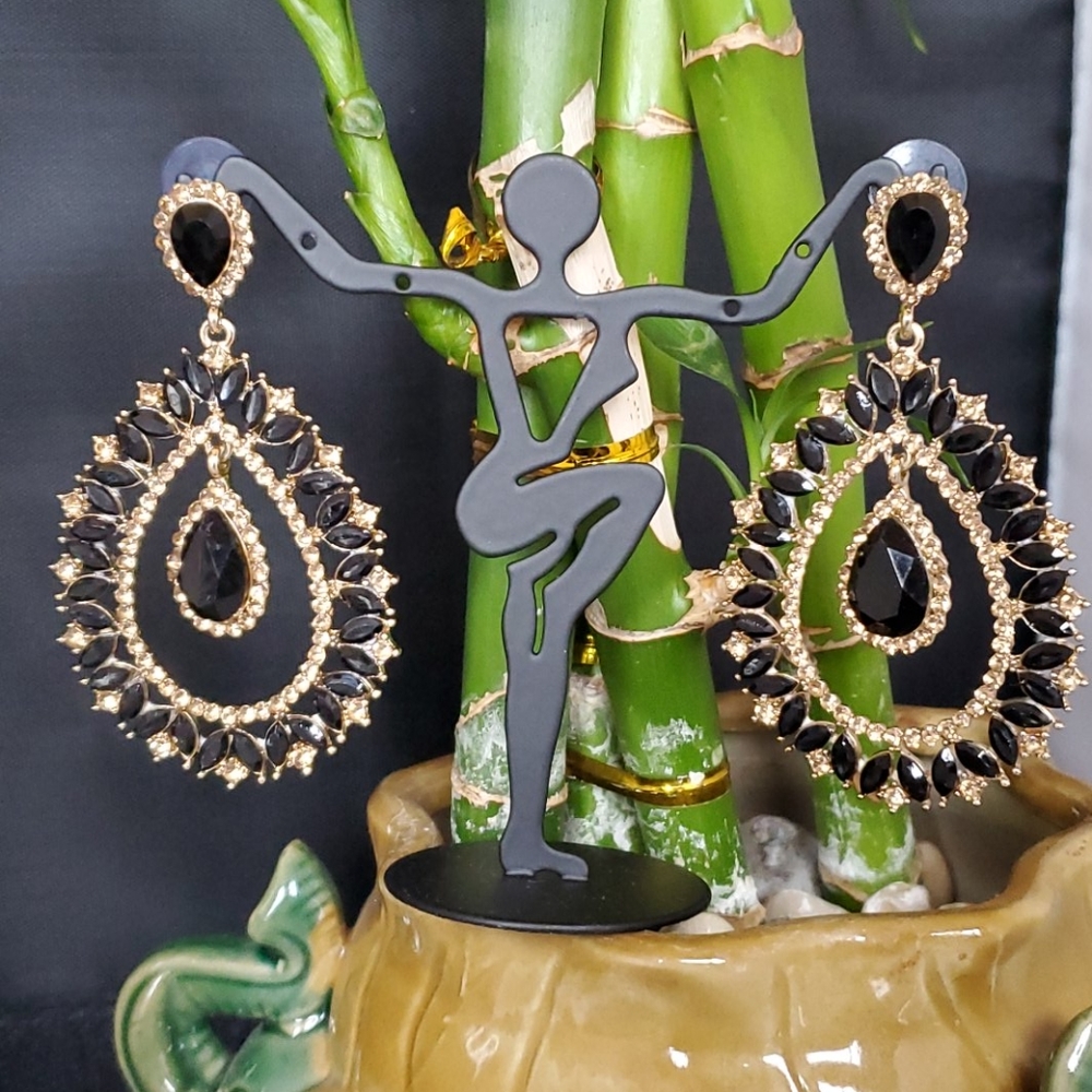 FANCY EARRING